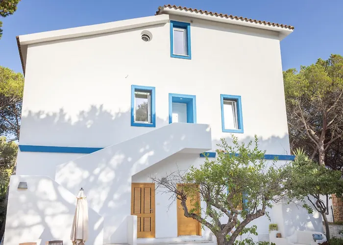 B. Calaliberotto * Cala Liberotto